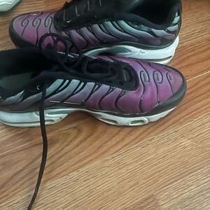 Women's Purple and Black Athletic Shoes